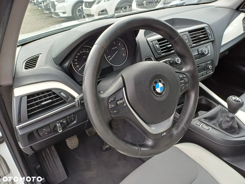 BMW Seria 1 116d EfficientDynamics Edition Sport Line - 16