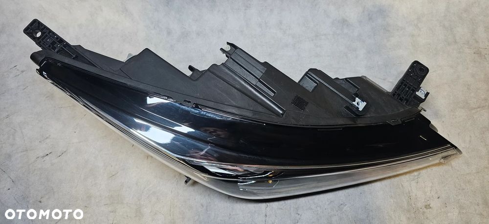 PRAWA LAMPA FULL LED MG HS 11655203 - 2