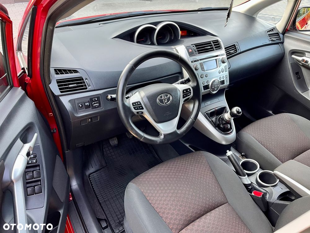 Toyota Verso 1.8 Premium EU5 7os - 8