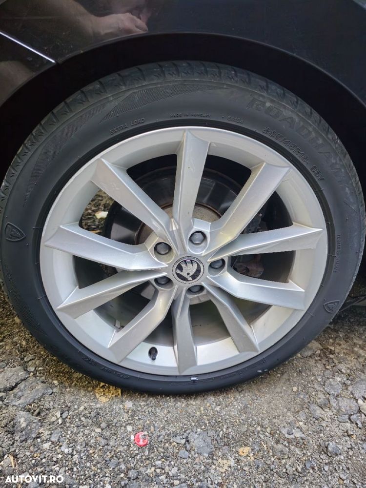 Skoda Superb 2.0 TDI DSG Ambition - 16