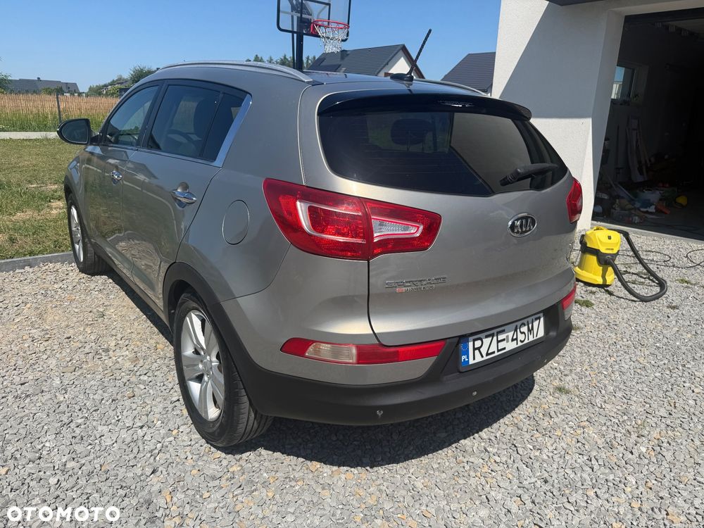 Kia Sportage 2,0 CRDI AWD Vision - 5