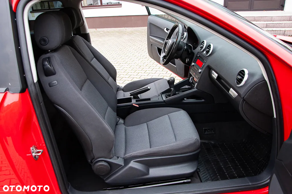 Audi A3 1.6 Limited Edition - 6