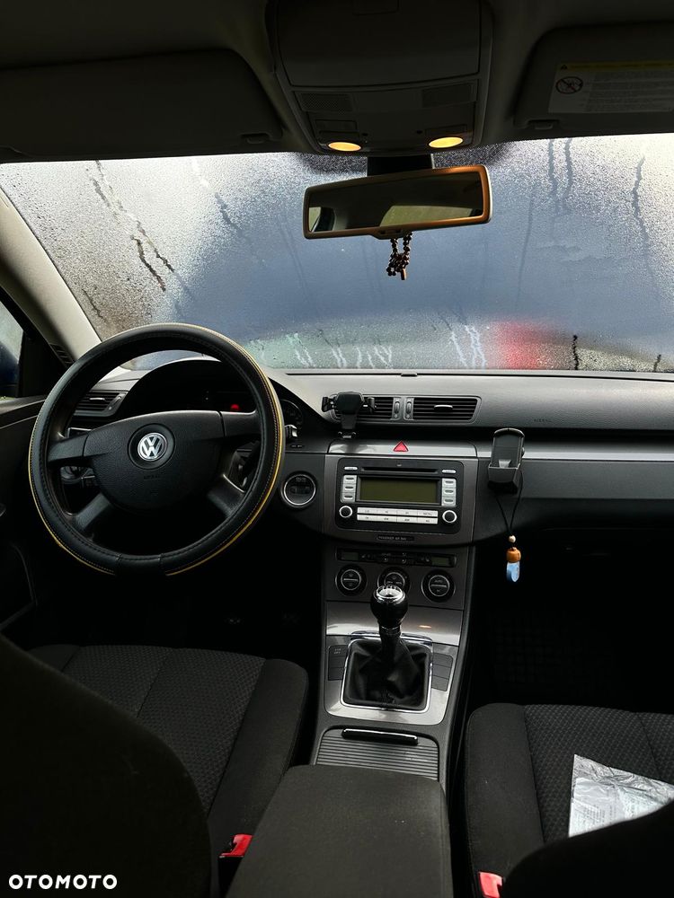 Volkswagen Passat 1.9 TDI Trendline - 10