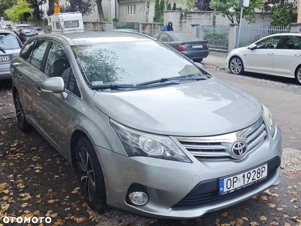 Toyota Avensis Combi 1.8 Comfort - 2