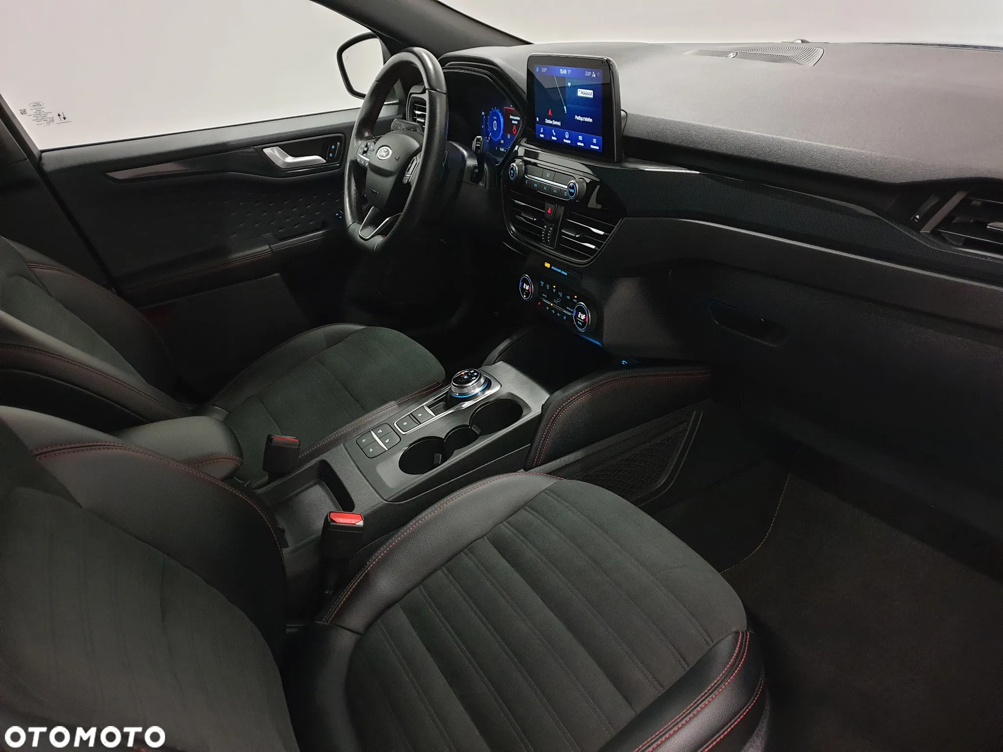 Ford Kuga 2.0 EcoBlue 4x4 ST-LINE - 24