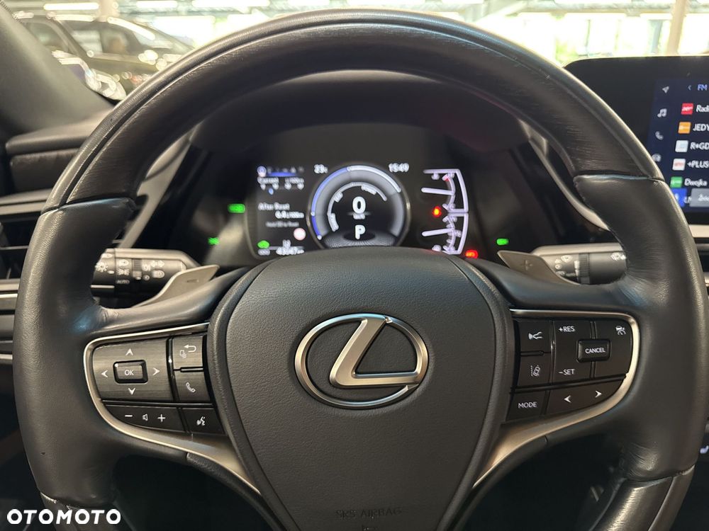 Lexus ES 300h Prestige - 20
