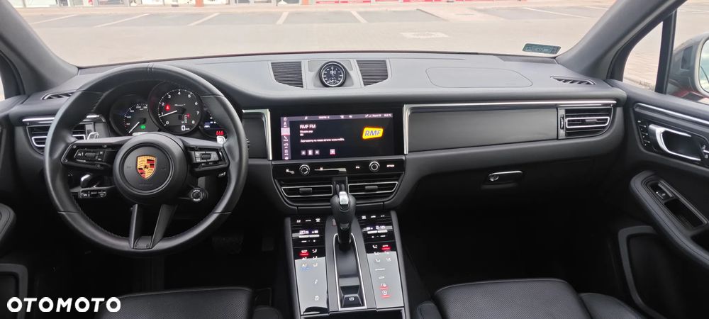 Porsche Macan T - 11