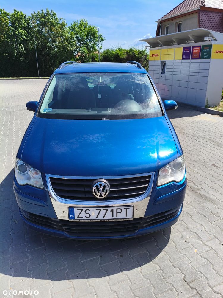 Volkswagen Touran 1.4 TSI DSG Conceptline - 3