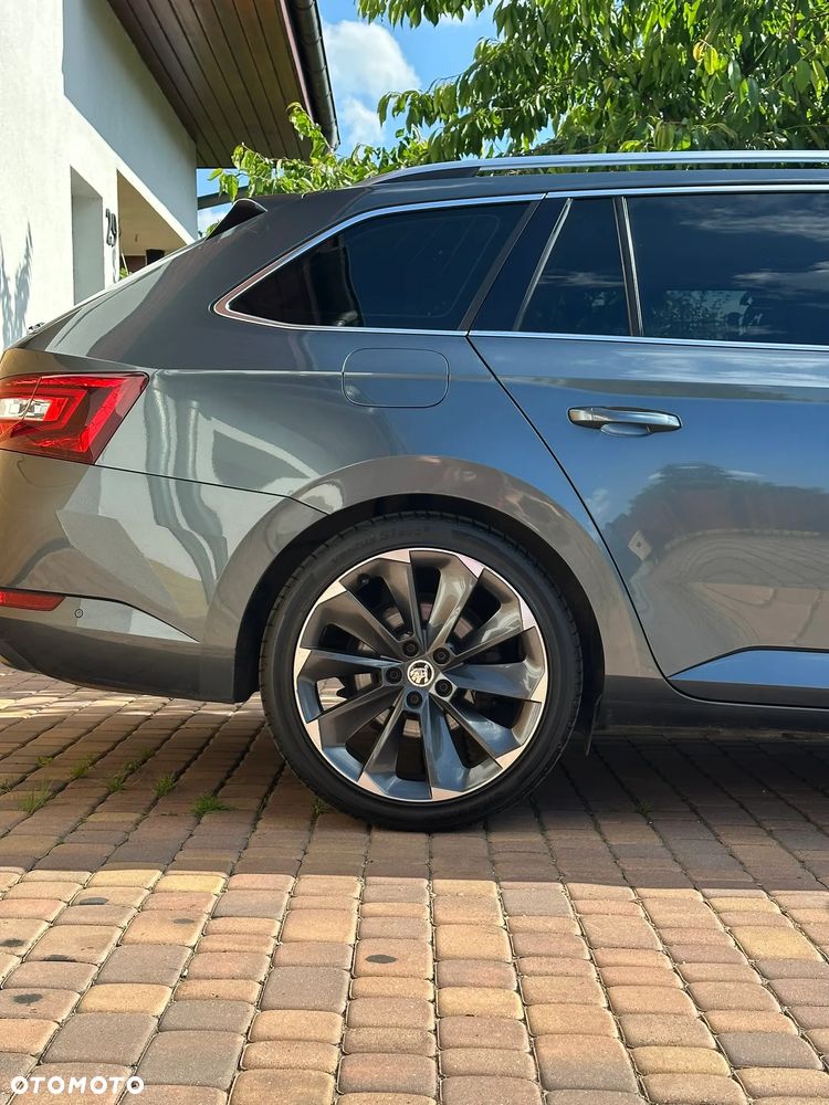 Skoda Superb 2.0 TDI Style DSG - 8