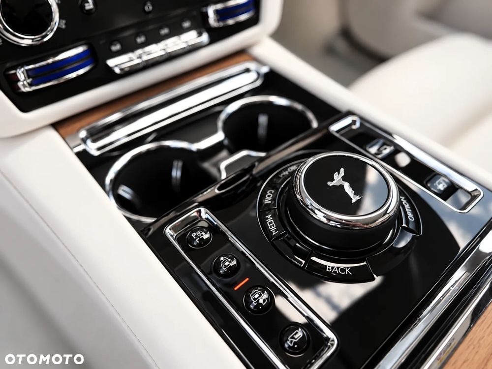 Rolls-Royce Ghost Standard - 15