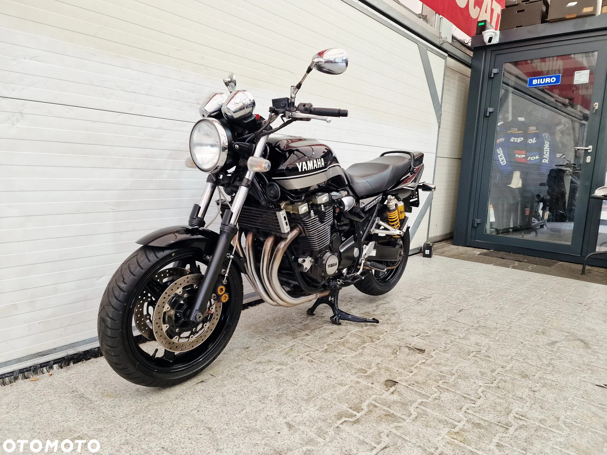Yamaha XJR - 2