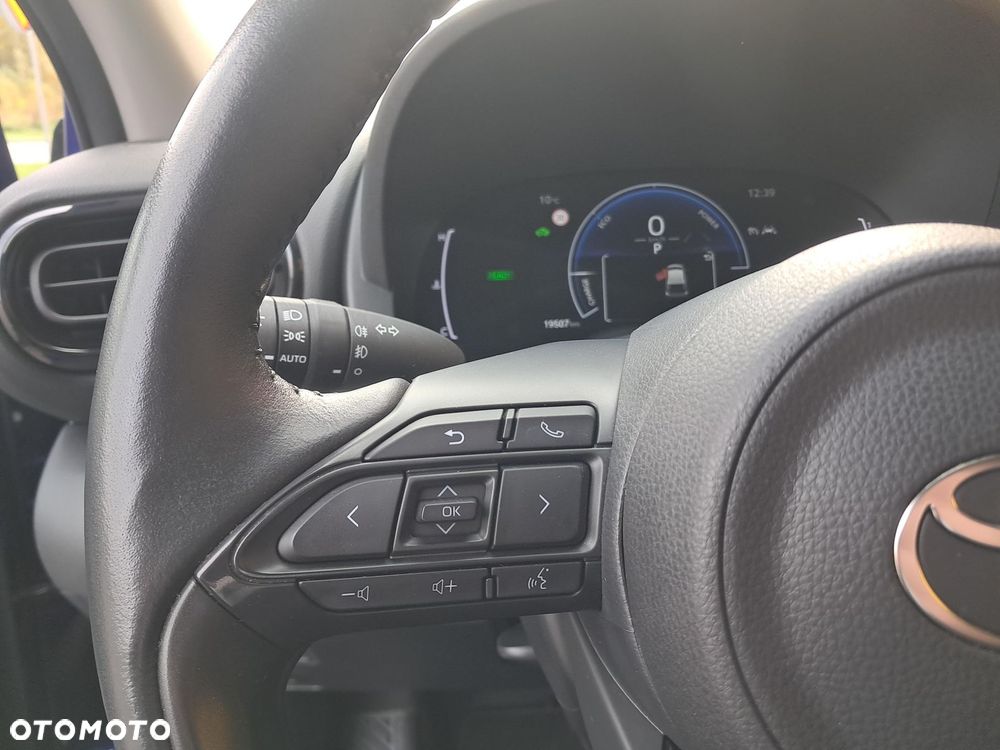 Toyota Yaris Hybrid 1.5 Style - 24