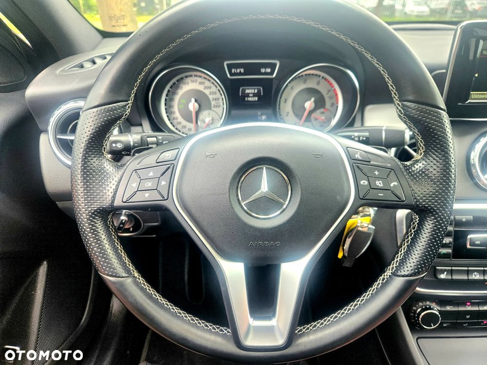 Mercedes-Benz GLA - 40