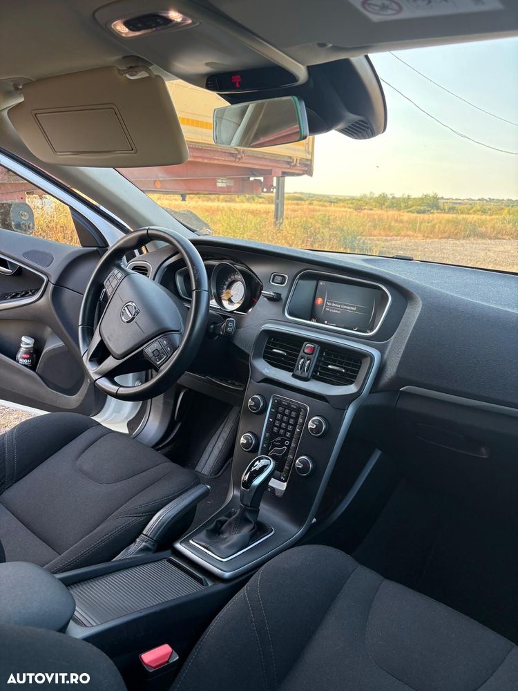 Volvo V40 D2 Aut. Momentum - 5