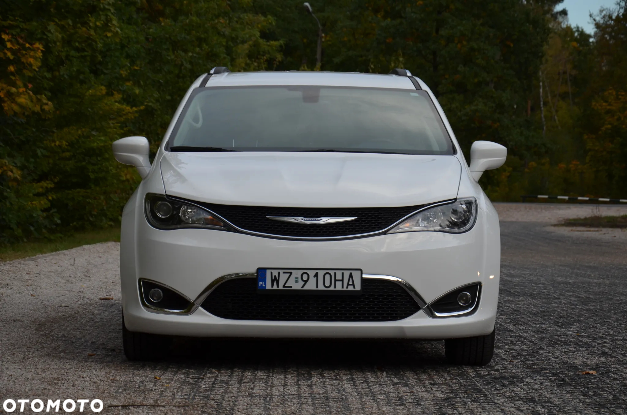 Chrysler Pacifica - 8