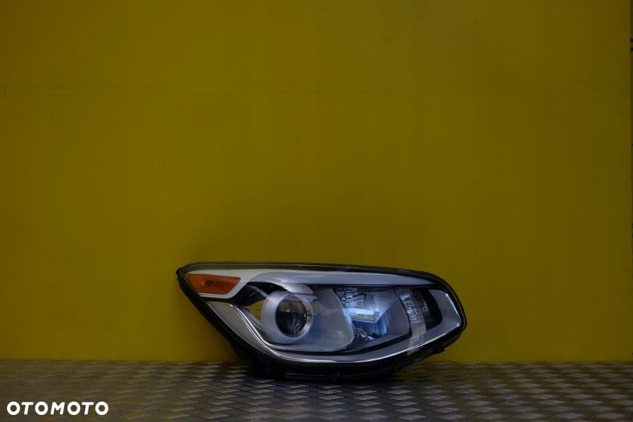KIA SOUL II 2014- REFLEKTOR LAMPA PRZÓD PRAWA USA - 1