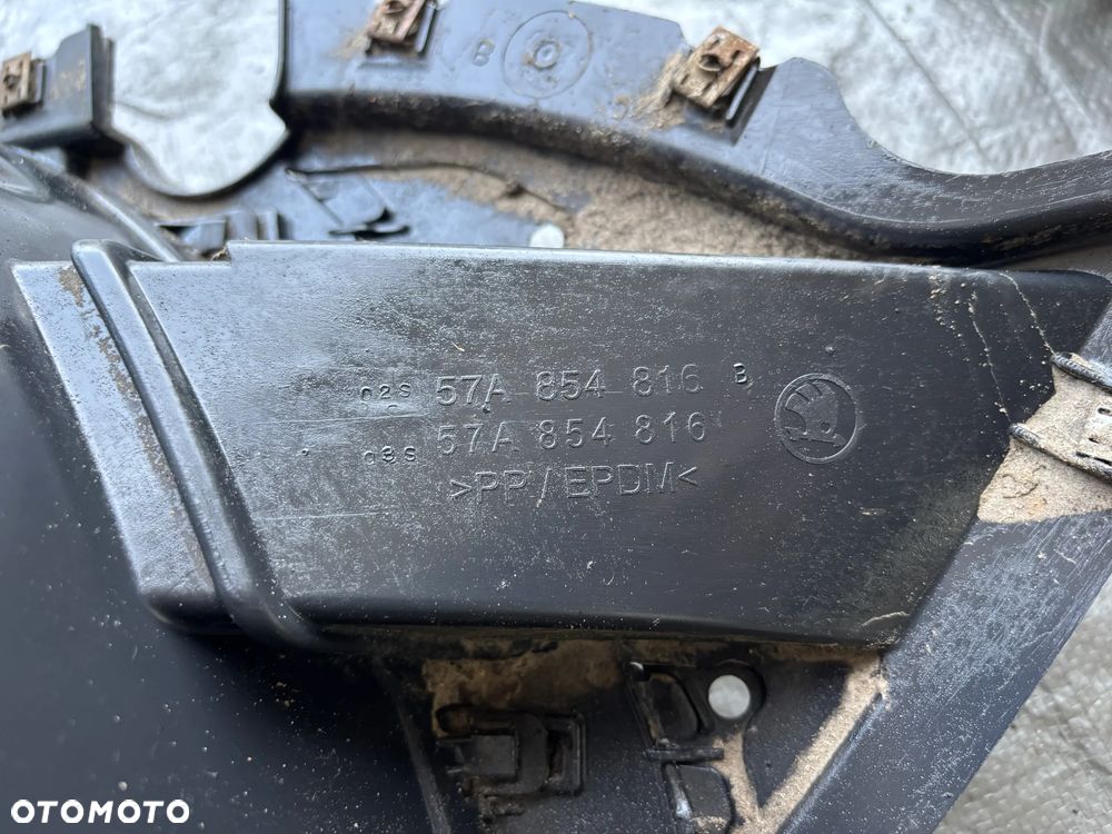Skoda Karoq nadkole przód przednie prawe 57A854816 575809958 - 5