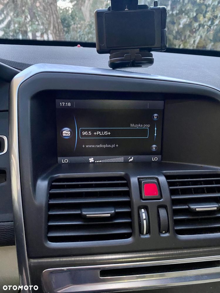 Volvo XC 60 T5 Geartronic Momentum - 13