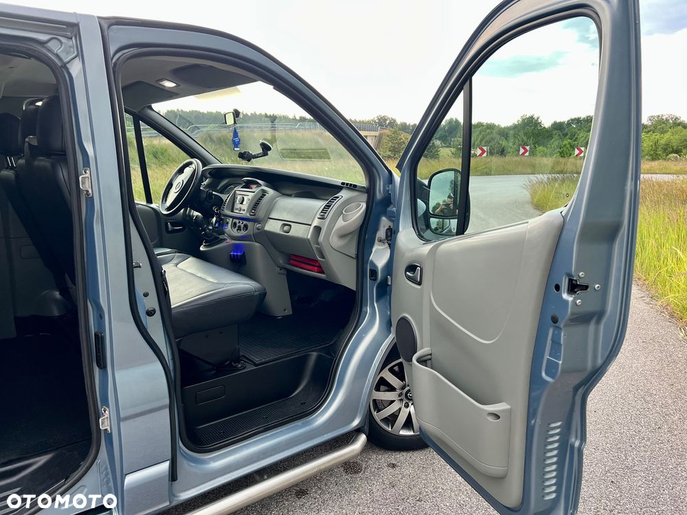 Opel Vivaro - 10