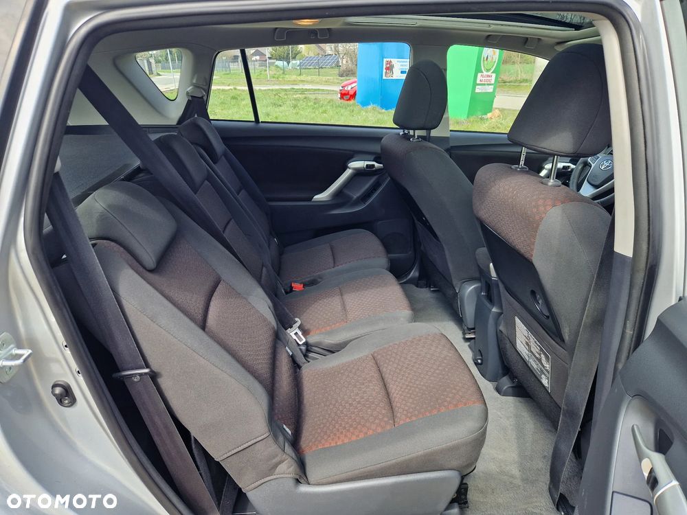 Toyota Verso 2.0 D-4D Premium - 9