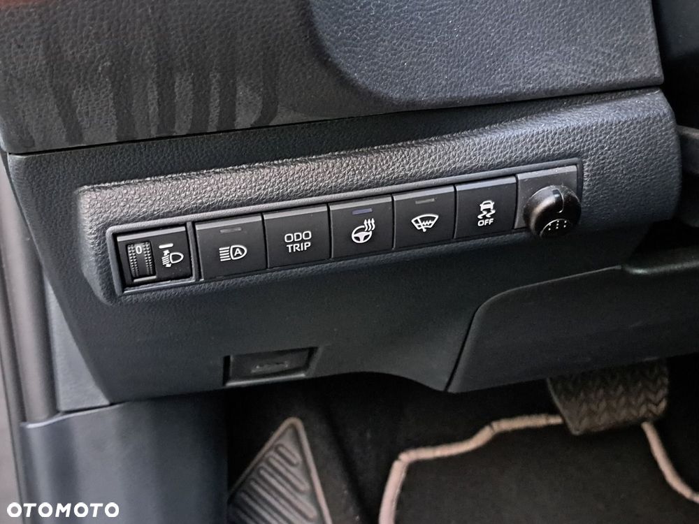 Toyota Corolla 1.8 Hybrid Style - 18