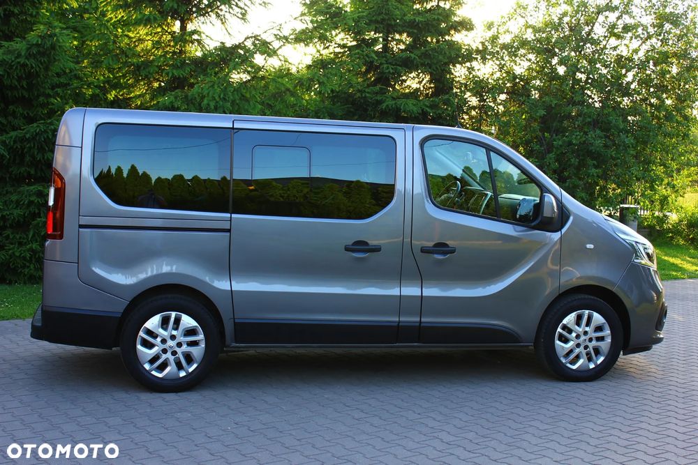 Renault Trafic 2.0 dCi - 17