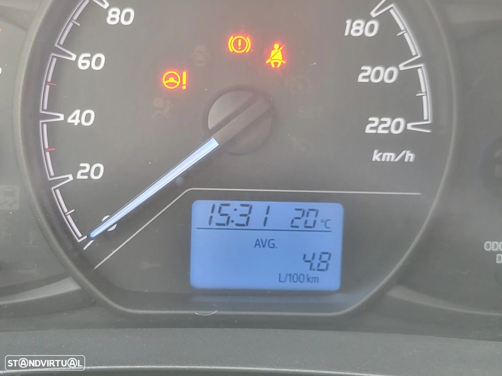 Toyota Yaris 1.4 D-4D ACtive+AC - 12