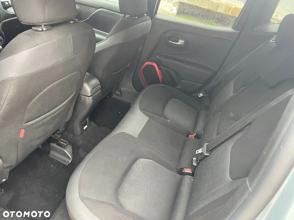 Jeep Renegade - 23