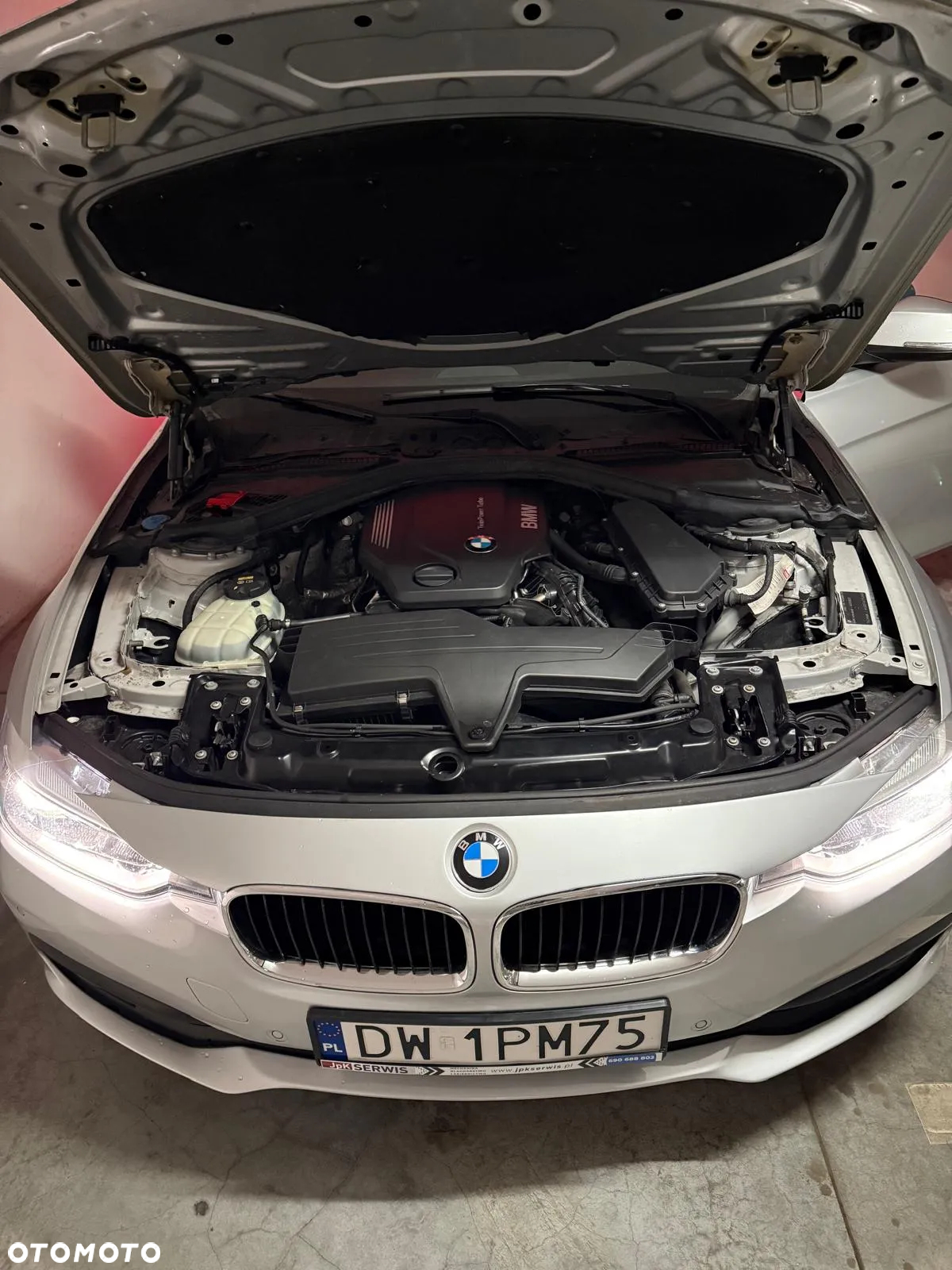 BMW Seria 3 318d Touring - 14