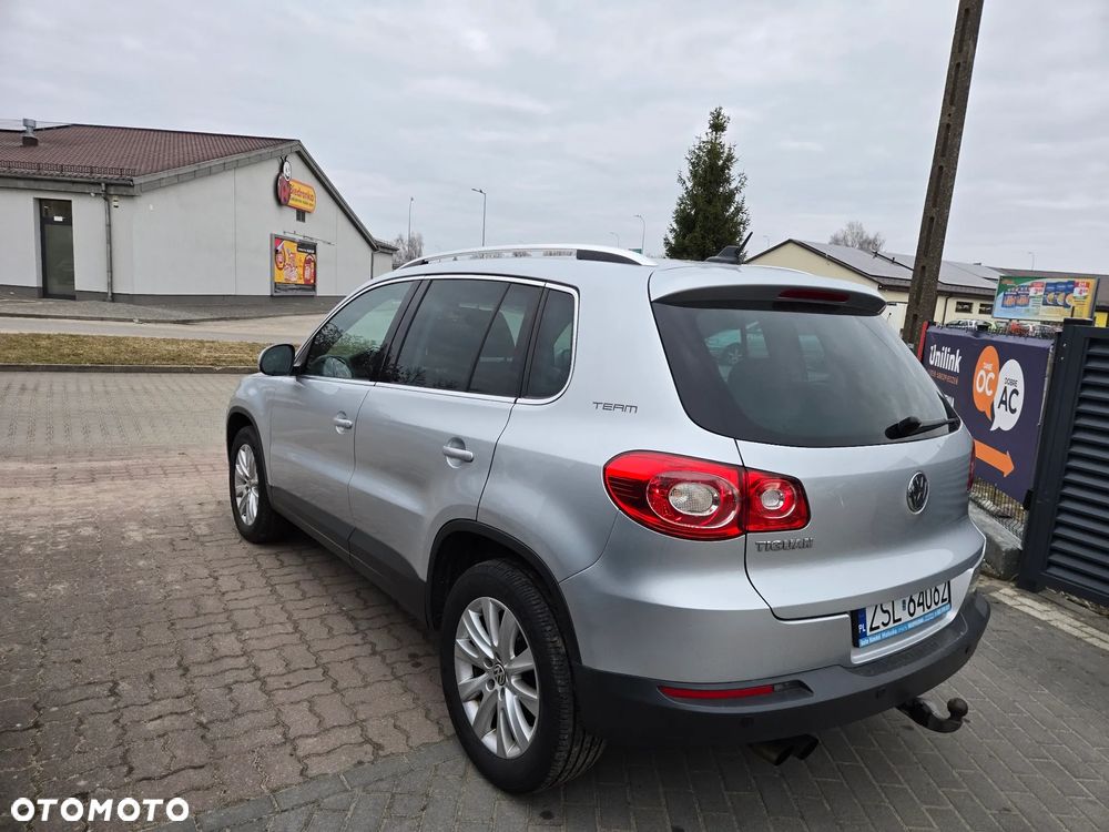 Volkswagen Tiguan - 8
