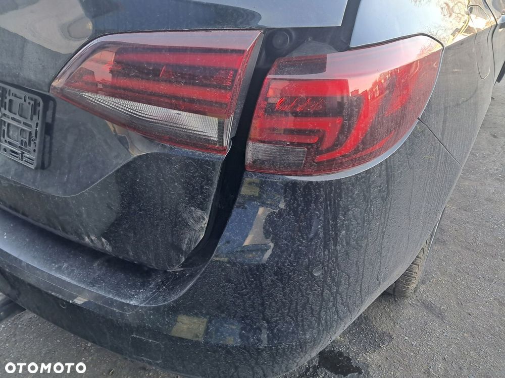 Opel Astra K V Lampa prawa tył w klapę 2018 LED EU - 1