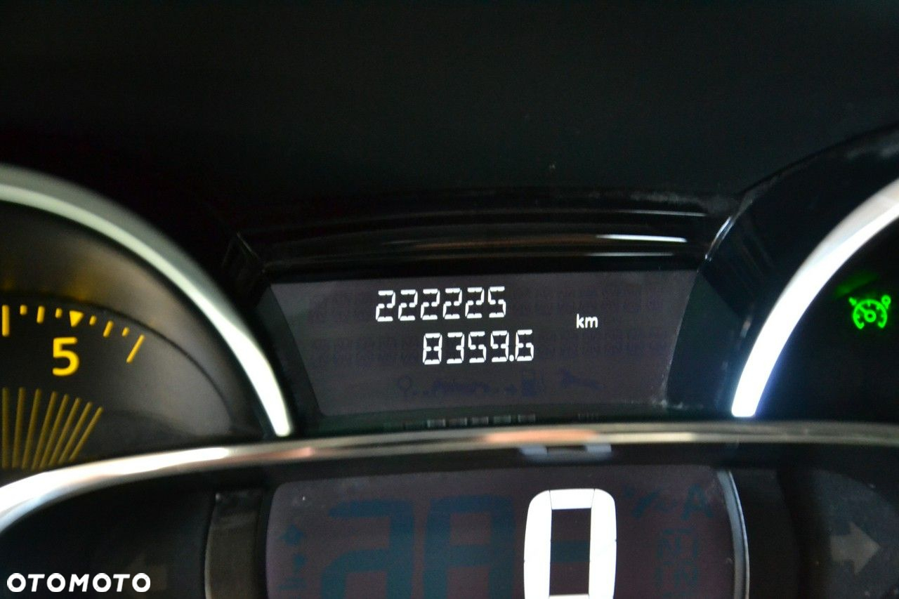 Renault Clio - 19