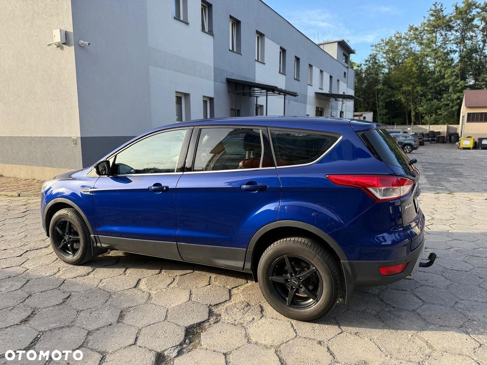 Ford Kuga 1.5 EcoBoost 2x4 Titanium - 6