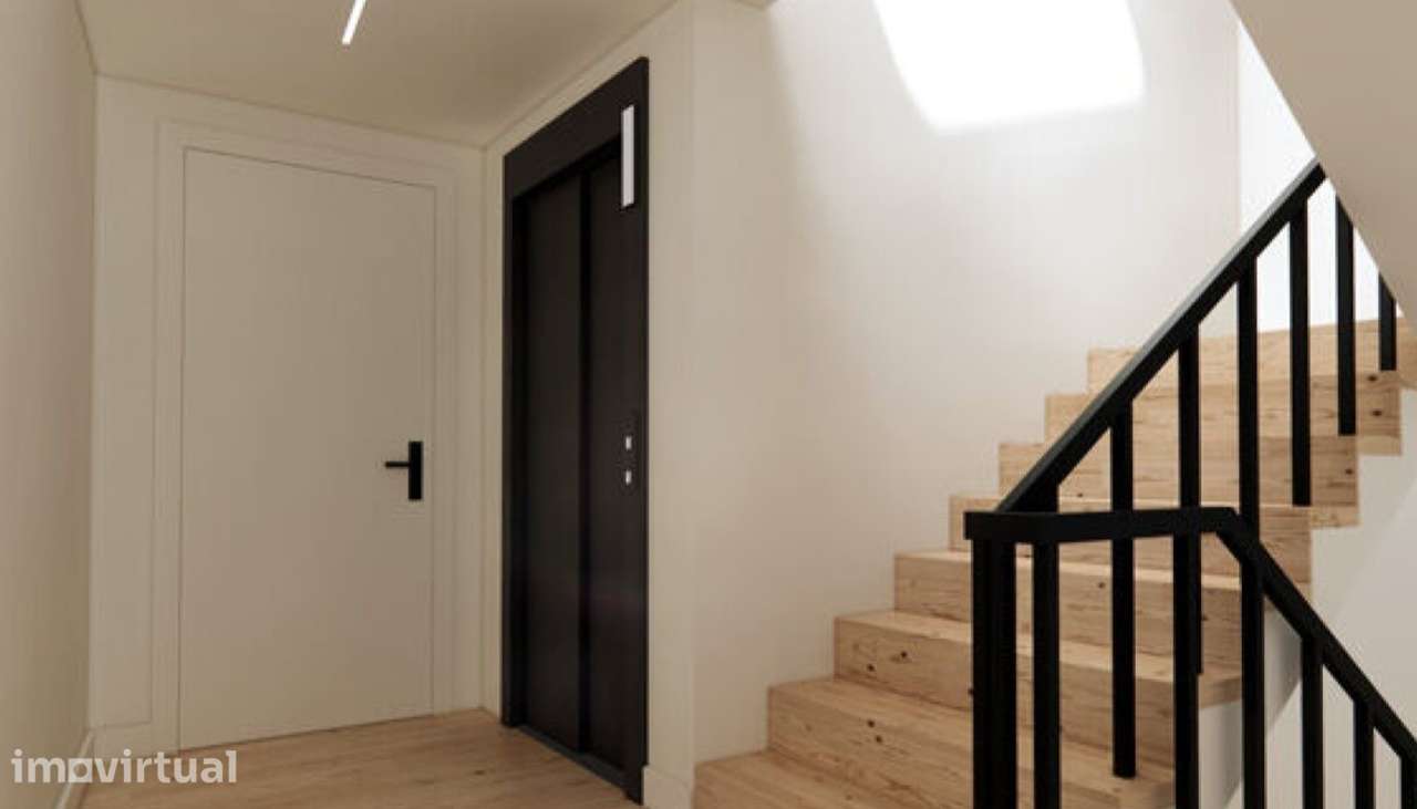 Apartamento T0+1 no centro histórico do Porto - Grande imagem: 5/12