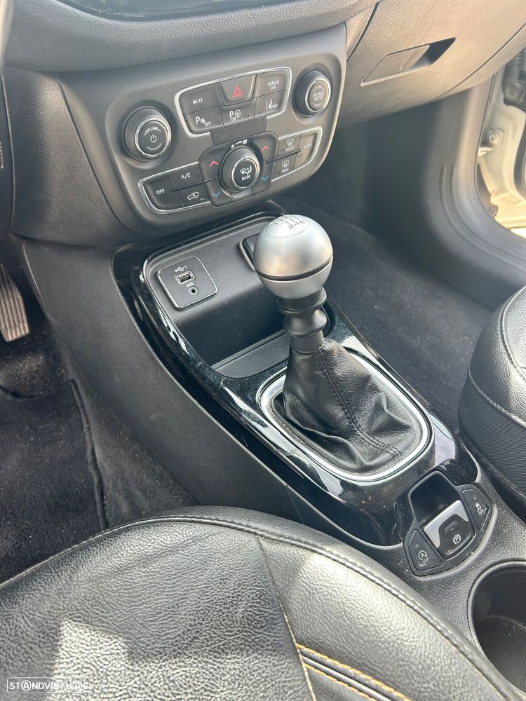 Jeep Compass 1.6 M-Jet Limited - 22