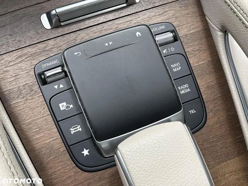 Mercedes-Benz GLE - 19