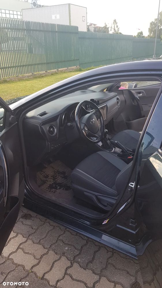 Toyota Auris 1.6 Premium - 14