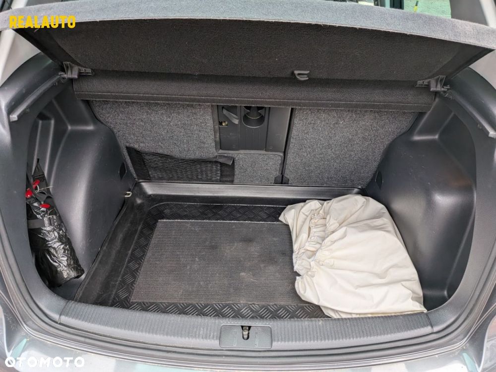 Volkswagen Golf Plus - 15