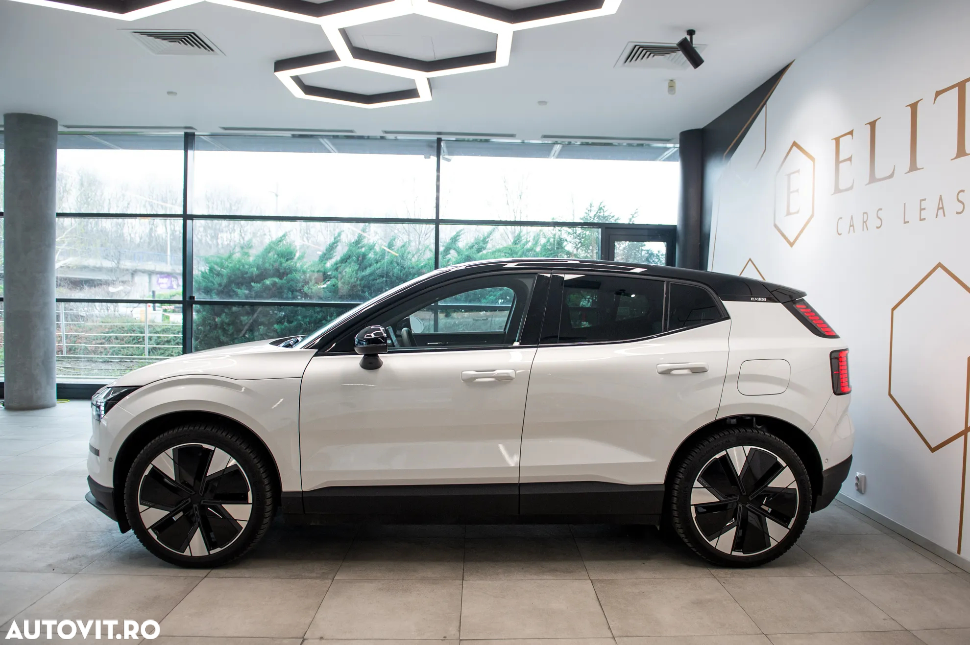 Volvo EX30 Twin Motor Performance AWD Ultra - 4