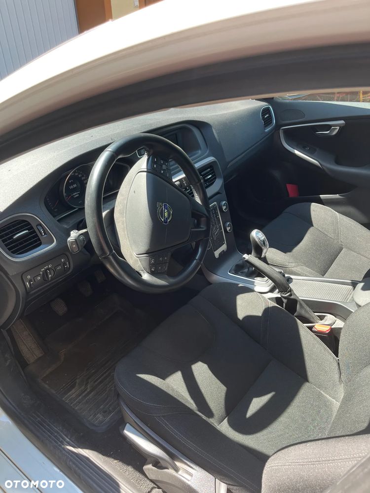Volvo V40 - 11