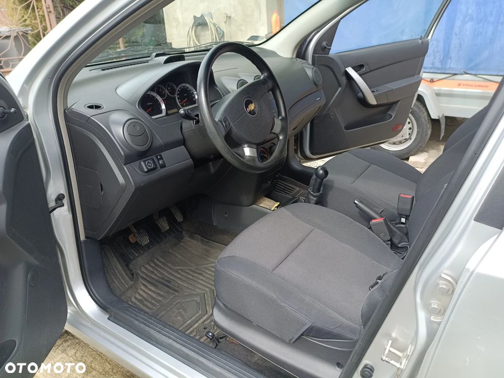 Chevrolet Aveo 1.2 16V Base+ - 8