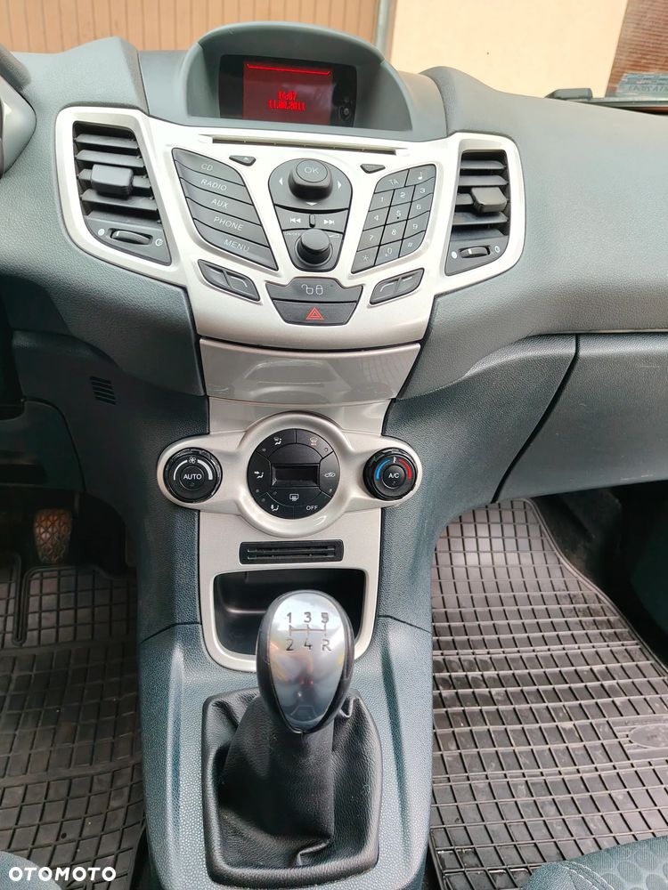 Ford Fiesta 1.25 Titanium - 12