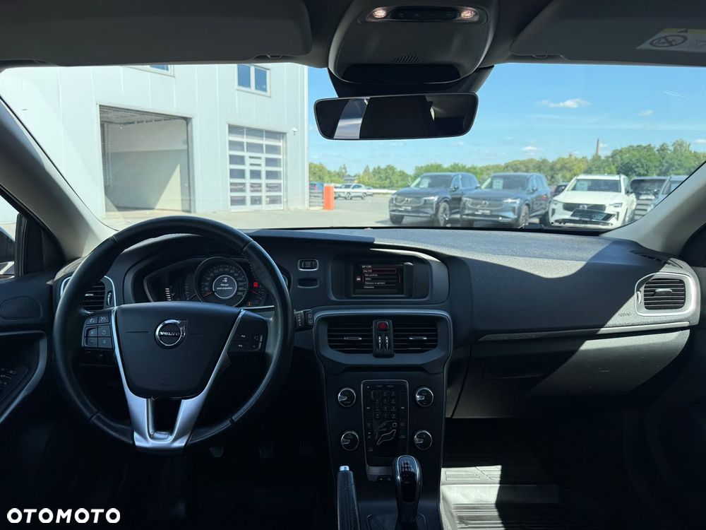 Volvo V40 - 16