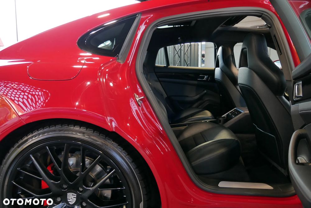 Porsche Panamera 4S - 11