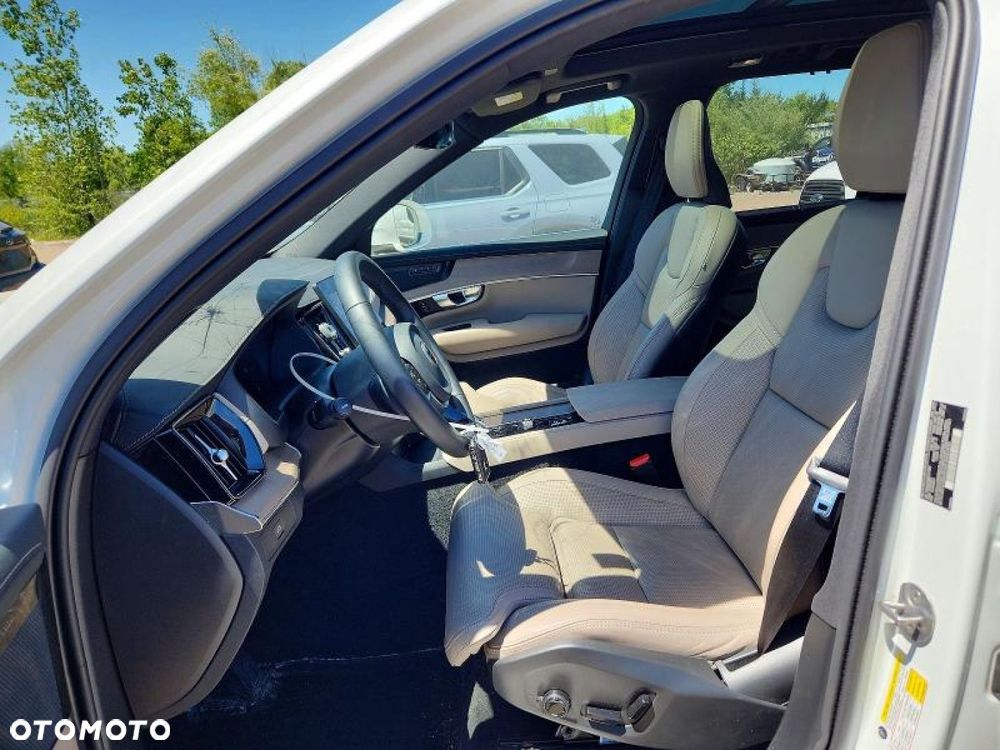 Volvo XC 90 - 8