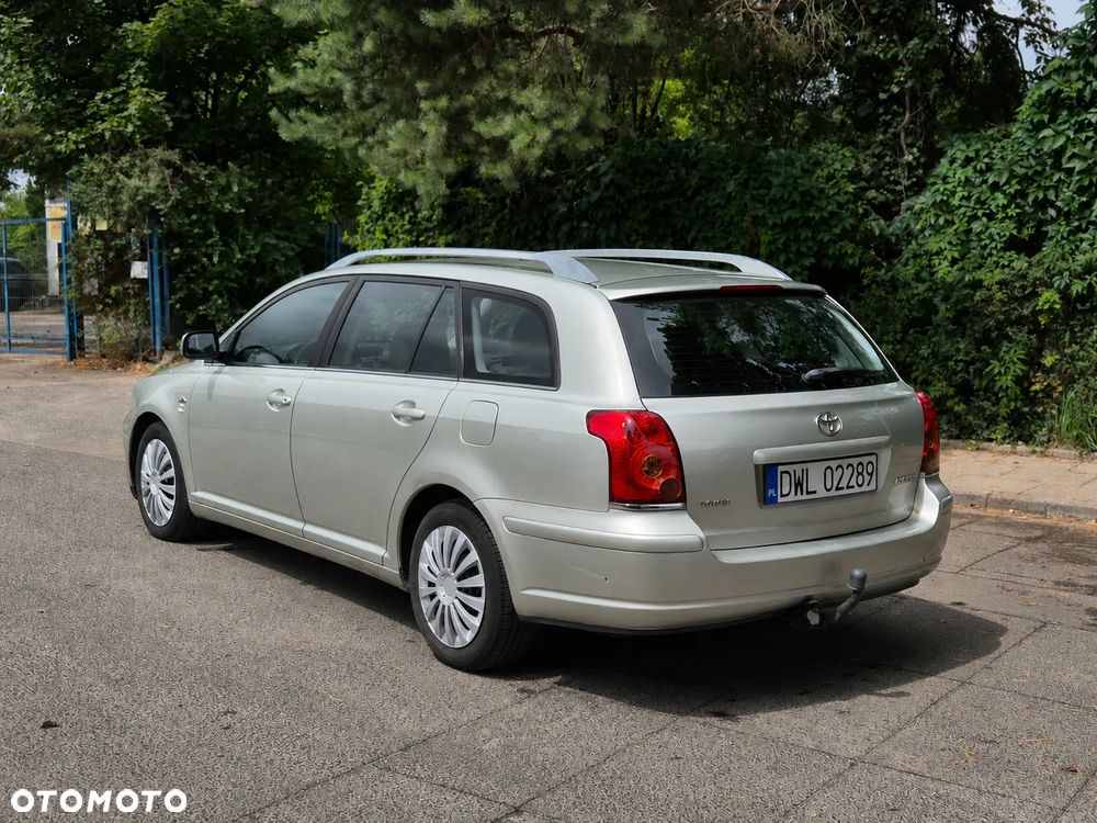 Toyota Avensis 2.0 D-4D Prestige - 4