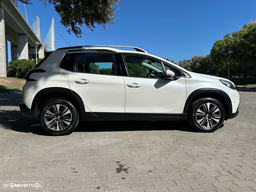 Peugeot 2008 PureTech 110 Stop&Start EAT6 Allure - 5