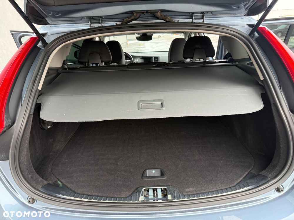 Volvo V60 D4 Drive-E Momentum - 27