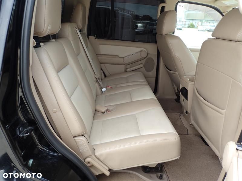 Ford Explorer 4.6 4WD - 10