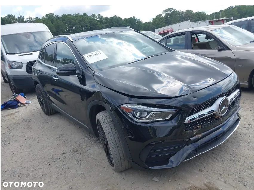 Mercedes-Benz GLA 250 4Matic 8G-DCT AMG Line - 3